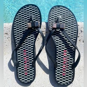 Coach Jelly Sandals with gold metal bow size 7.5-8.5 Flip Flops Women’s